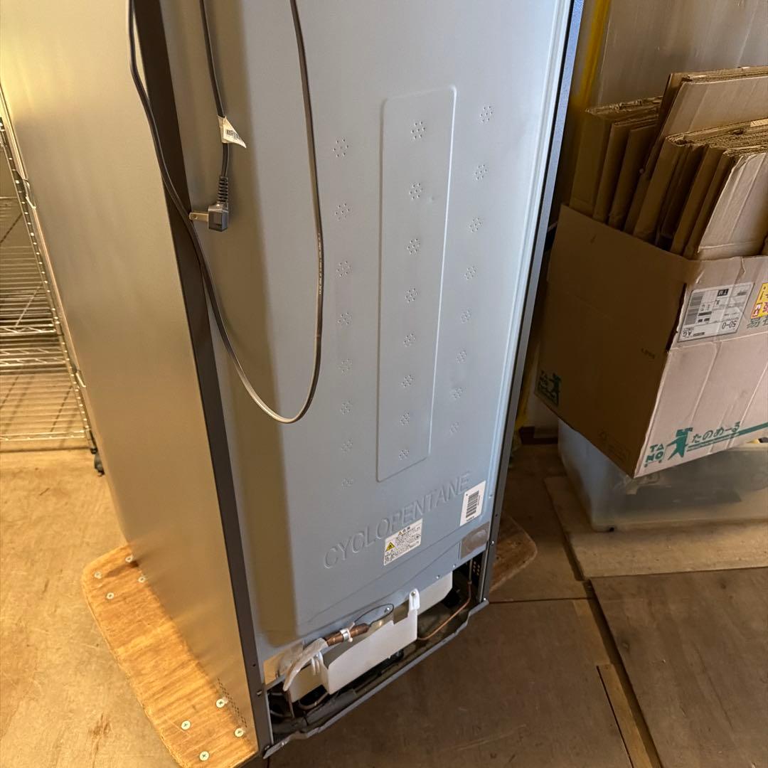 青いアバターさま専用‼️‼️‼️ 日立 3ドア冷蔵庫 シルバー R-V32KV（N）