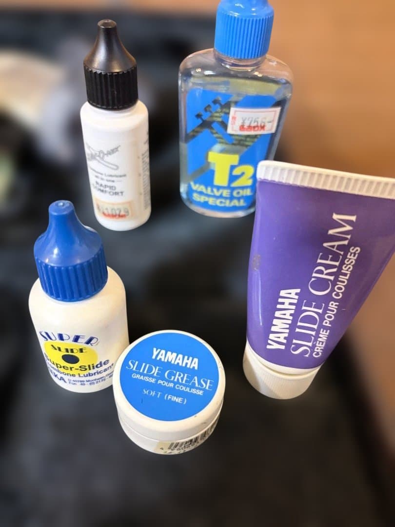 金色 バストロンボーン マウスピース付き