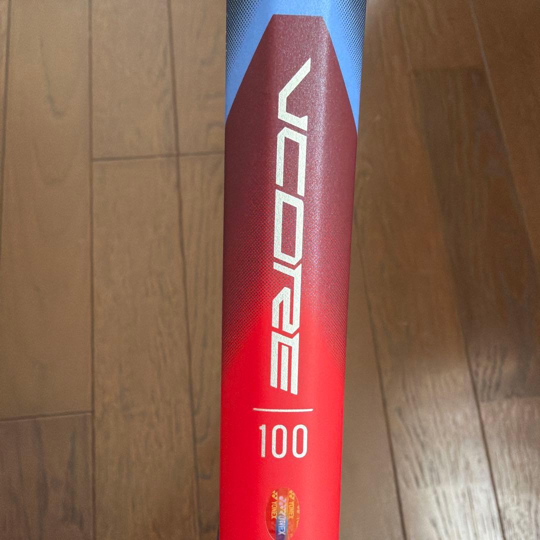 【美品、おまけ付】YONEX Vコア100 テニスラケット