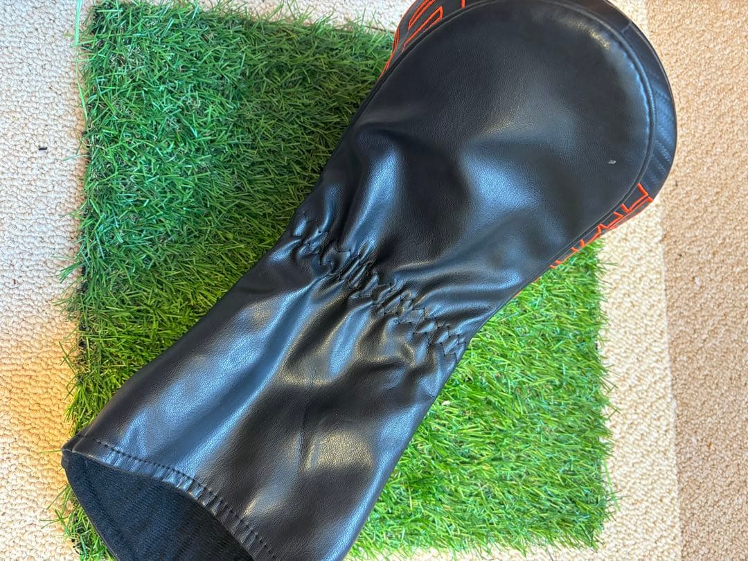 テーラーメイド　M6ドライバー用ヘッドのみ。ロフト10.5度　ヘッドカバー付き