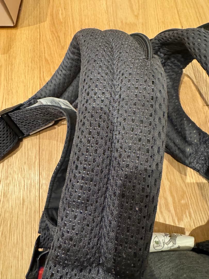 美品　BABYBJÖRN ベビーキャリア ハーモニー アンスラサイト　箱　保証書