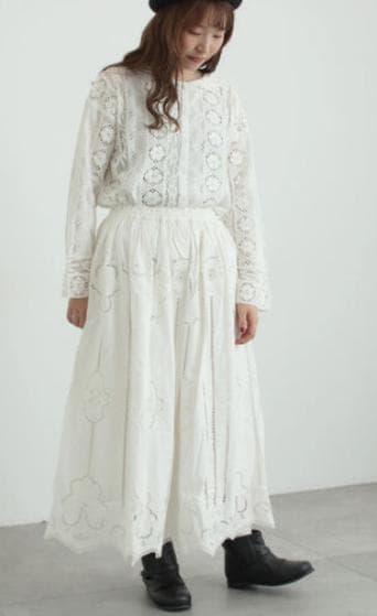 【完売 ツハル 新品】レースパッチワークセーラー襟ブラウス TSUHARU オフ