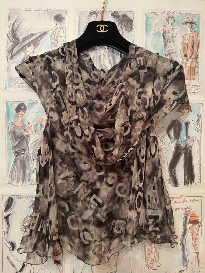 シャネル　シルクロゴストール付きキャミソール