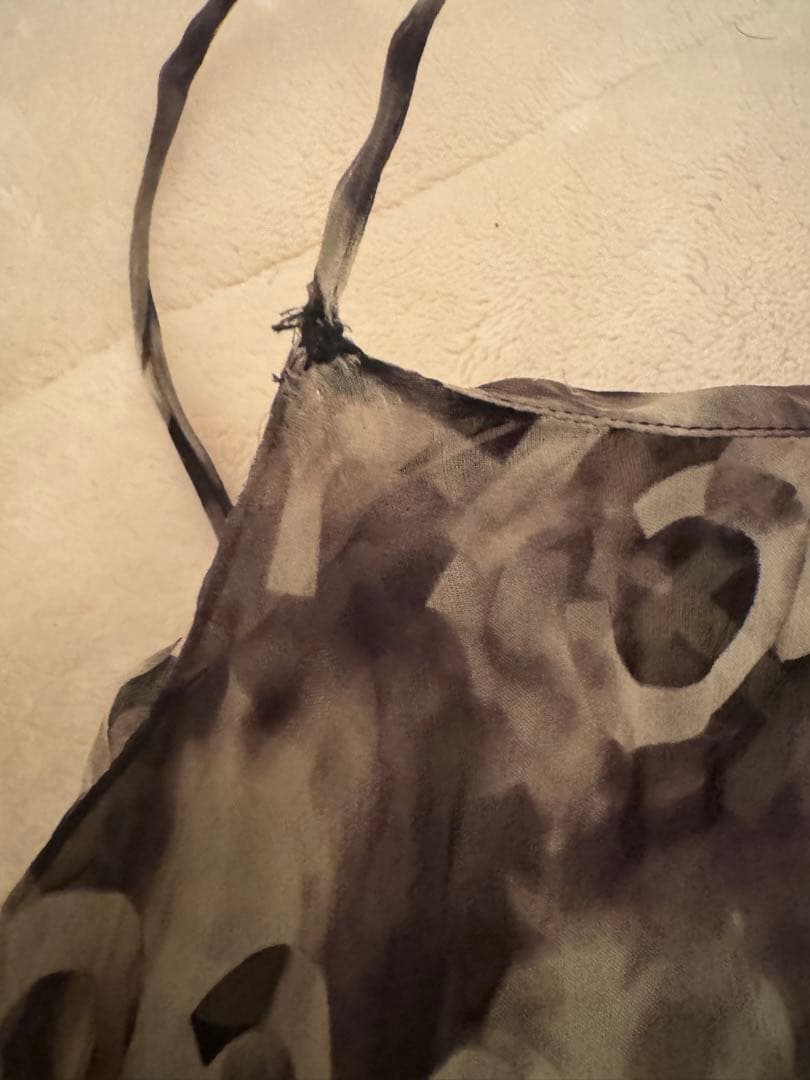 シャネル　シルクロゴストール付きキャミソール