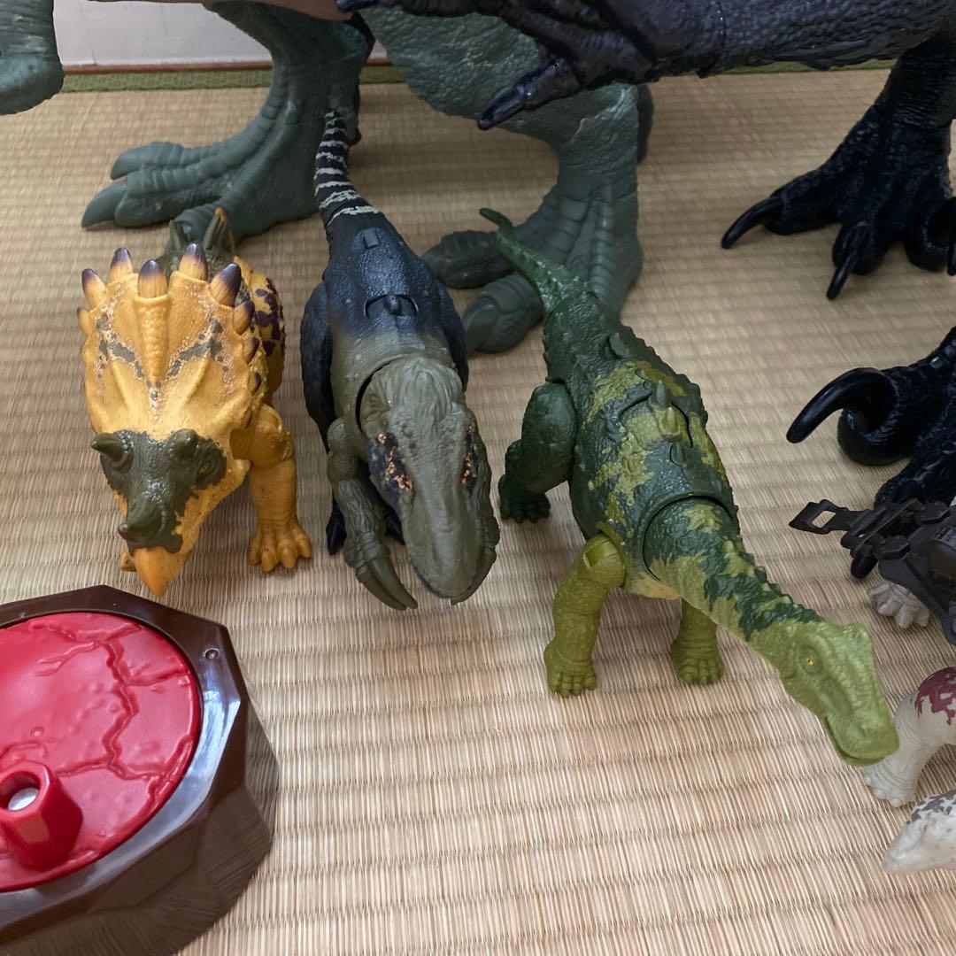 マテル　ジュラシックワールドなど９体