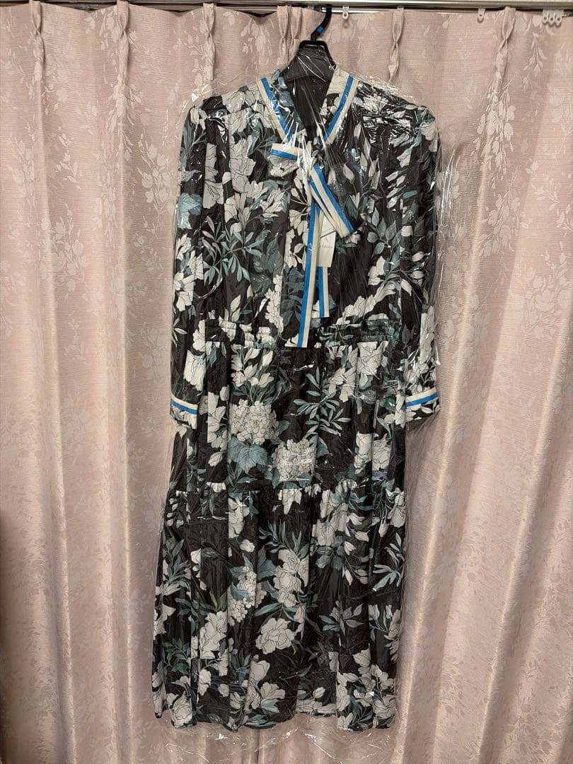 オーディアミューズ　アジサイプリントワンピース