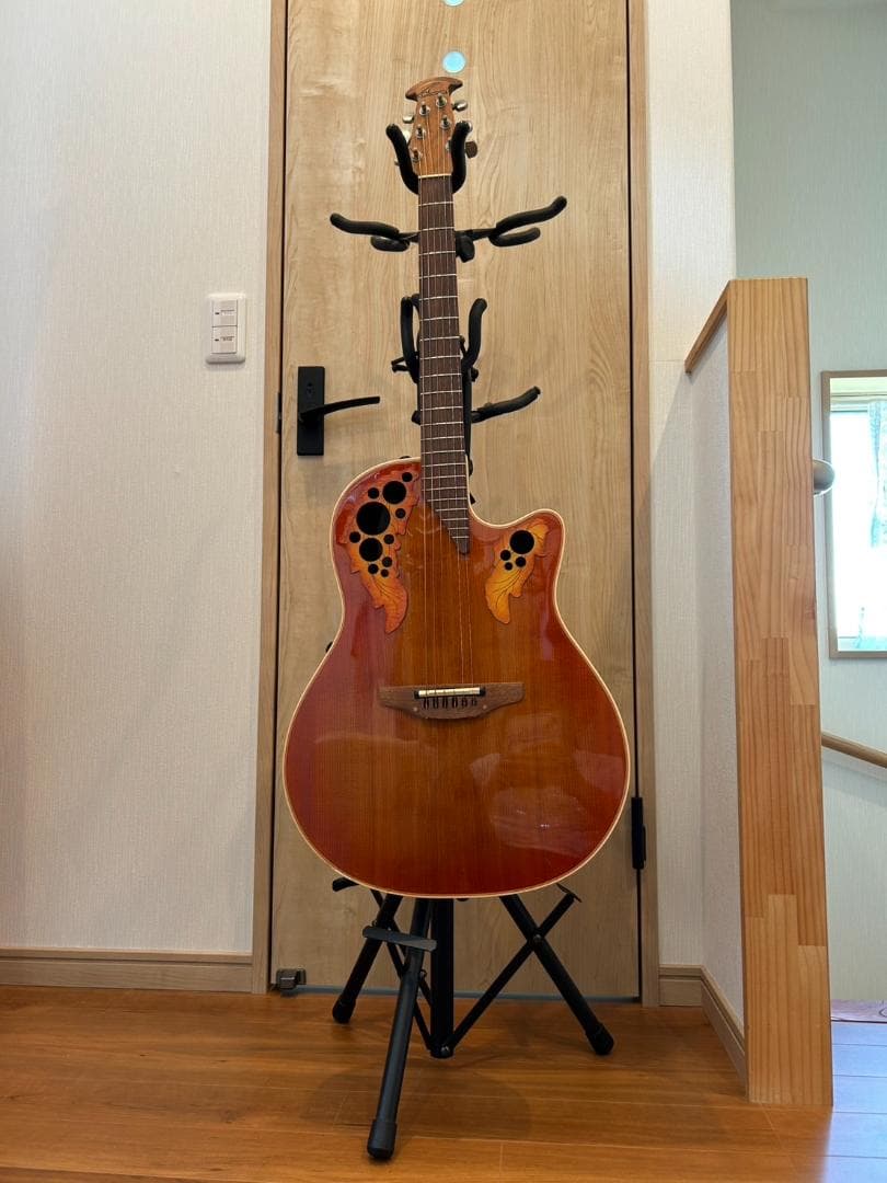 Ovation 6768 Elite Standard ハードケース付き