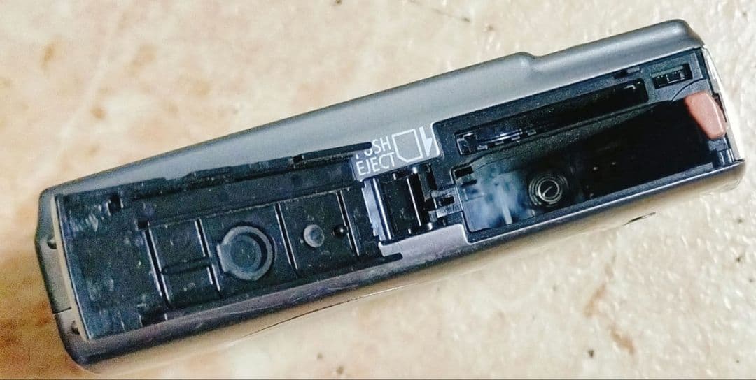 CANON IXY 900IS　デジタルカメラ　ジャンク