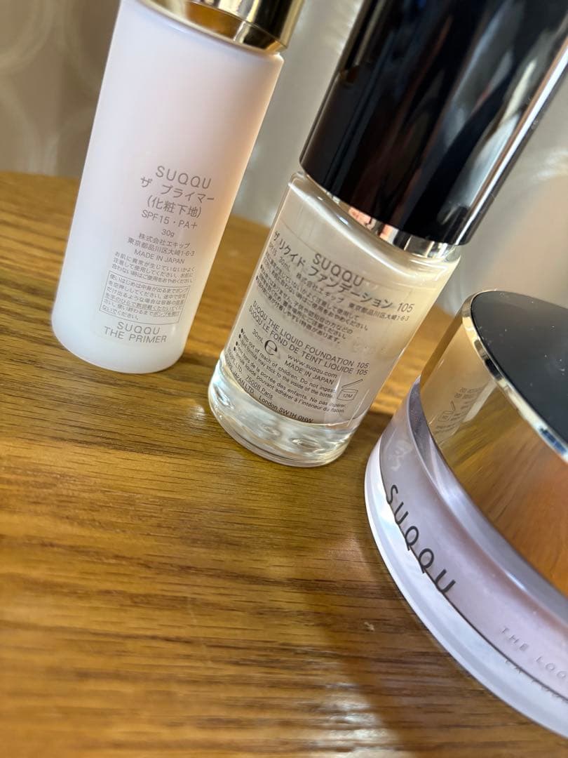 SUQQU ザ リキッド ファンデーション 105、プライマー、ルースパウダー
