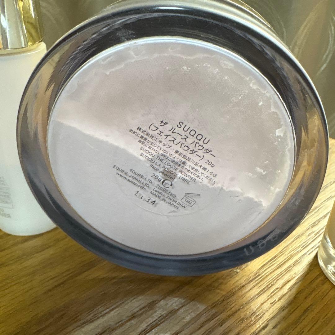 SUQQU ザ リキッド ファンデーション 105、プライマー、ルースパウダー