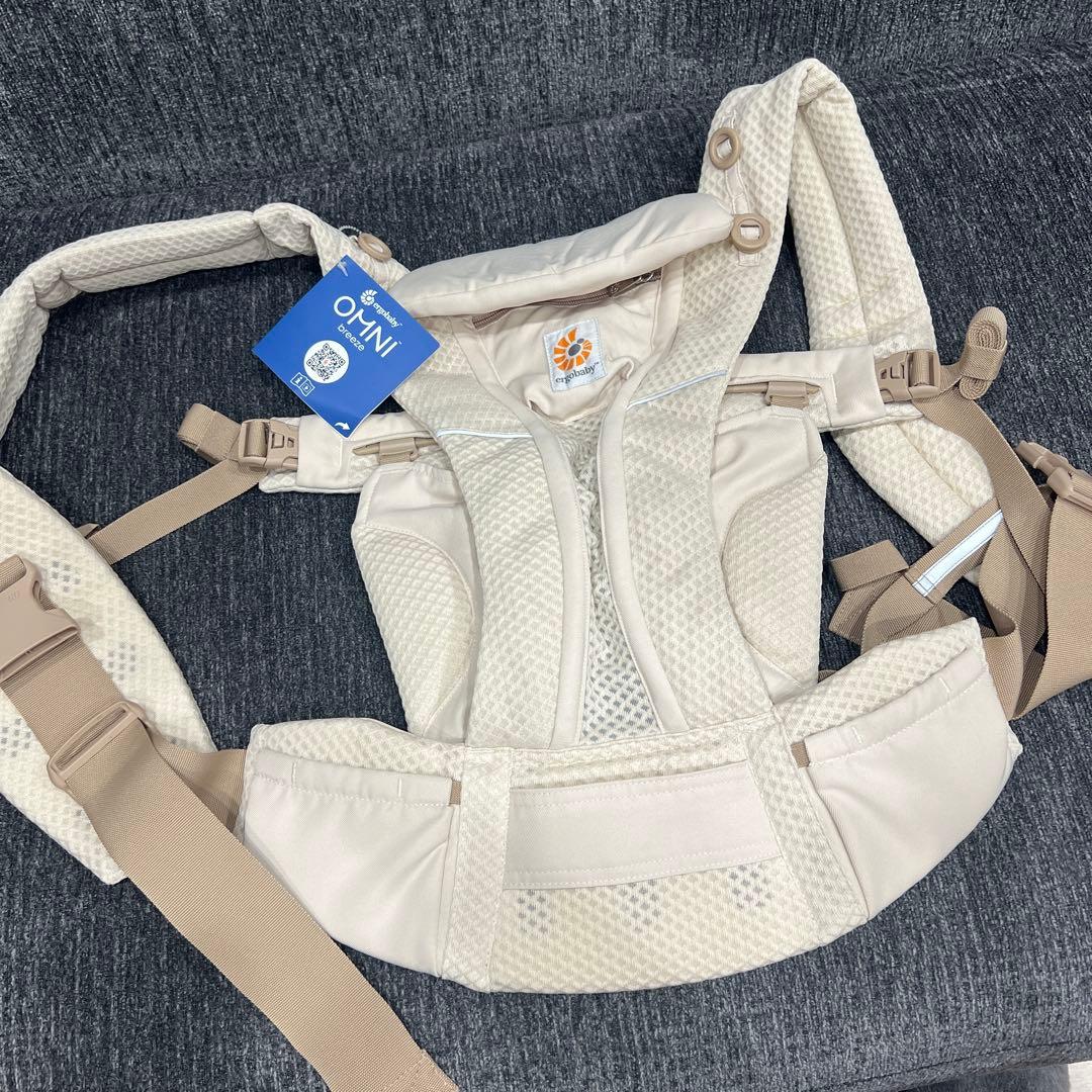 【未使用・新品】　ergobaby ベージュ抱っこひも　エルゴベビー