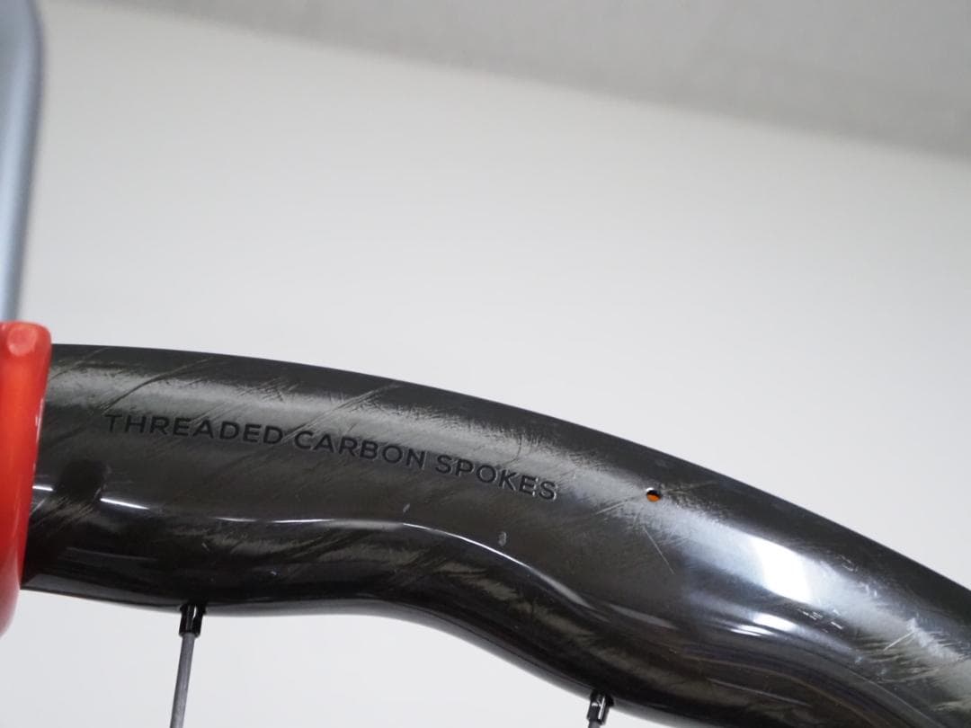 DRIVE HELIX カーボンホイール　チューブレスレディ ディスクブレーキ