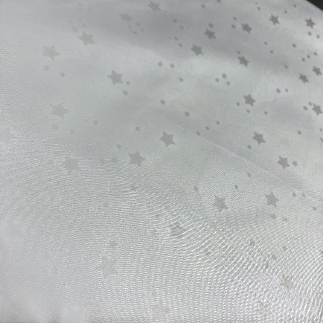 ベビーベッド 折りたたみ式　キャスター付き　メッシュカバー付き　リクライニング