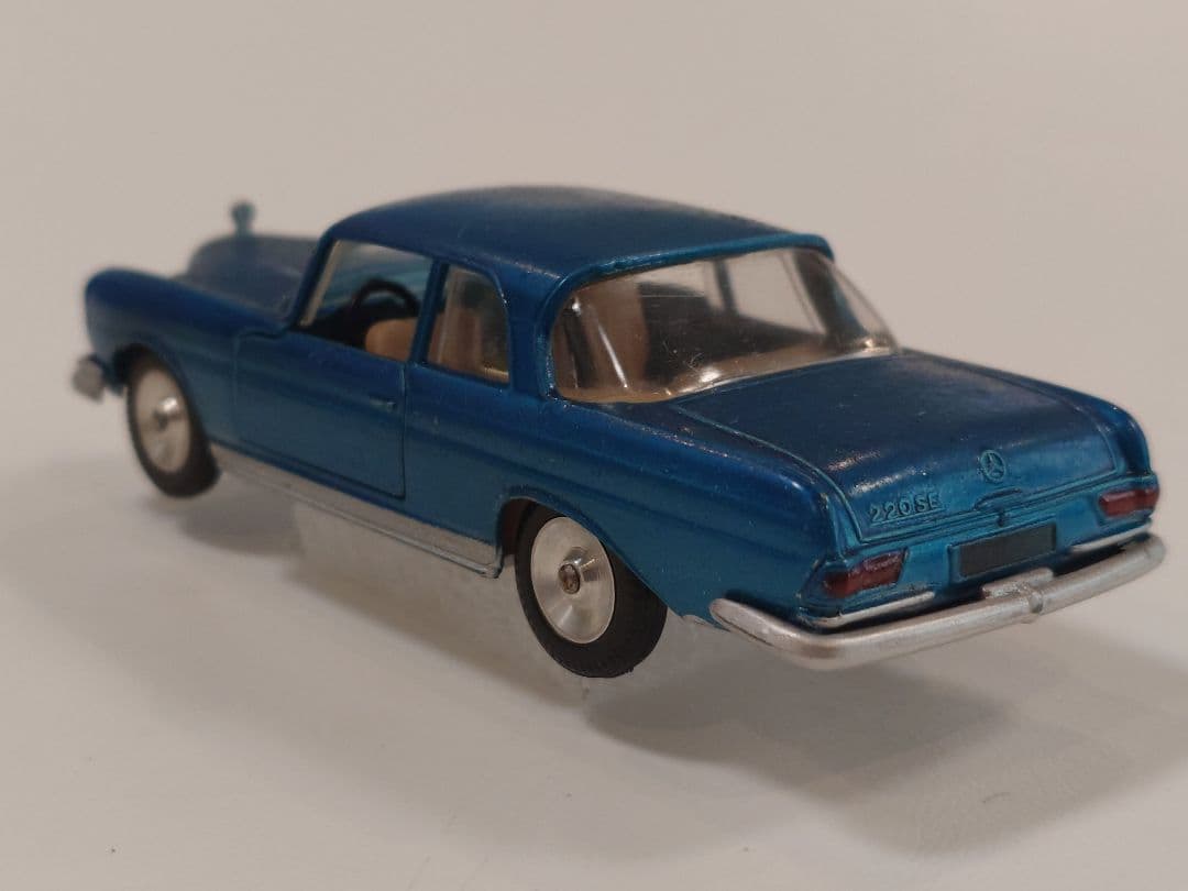 【Xmas Sale】SOLIDO REF 126 MERCEDES 220SE