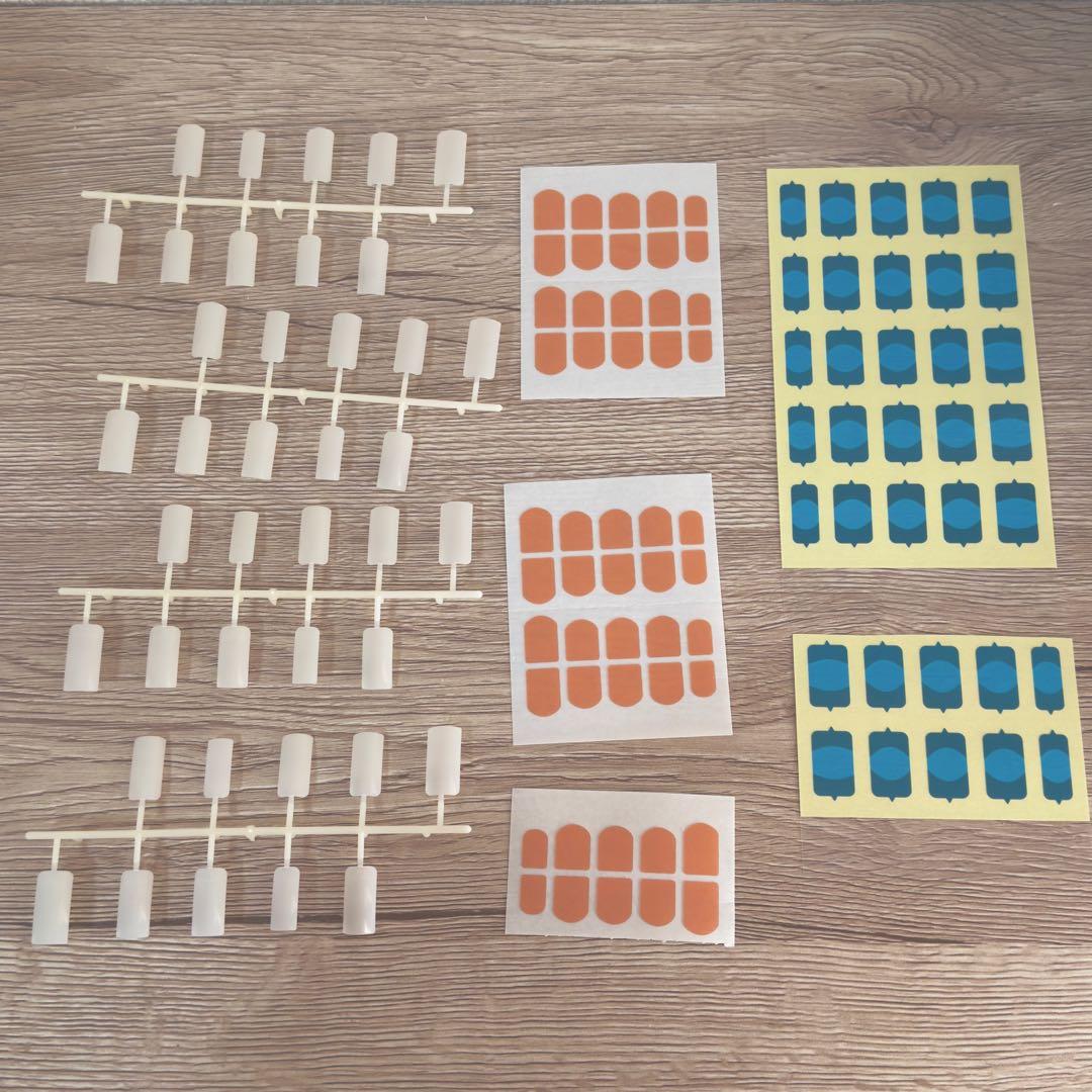 ネイル検定 JNEC認定モデルハンド＋チップ、両面テープ、キューティクルシール