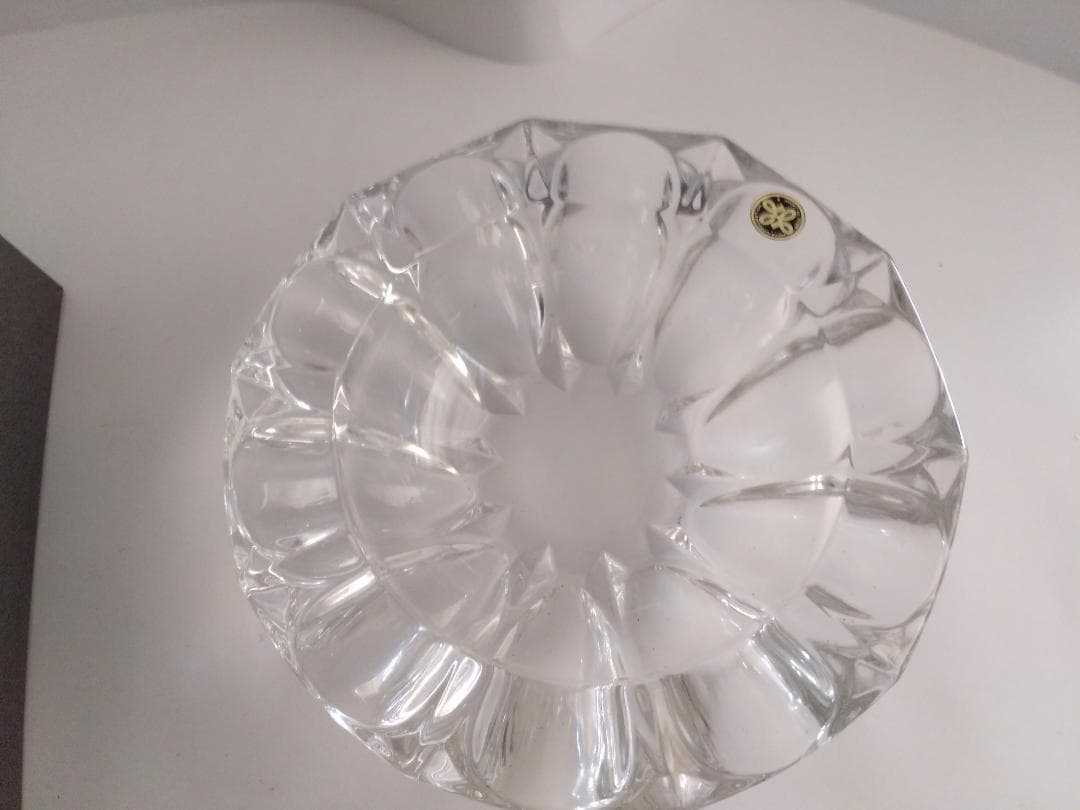 希少 昭和 レトロ 保谷クリスタル  クリスタルガラス 灰皿 香炉 です。