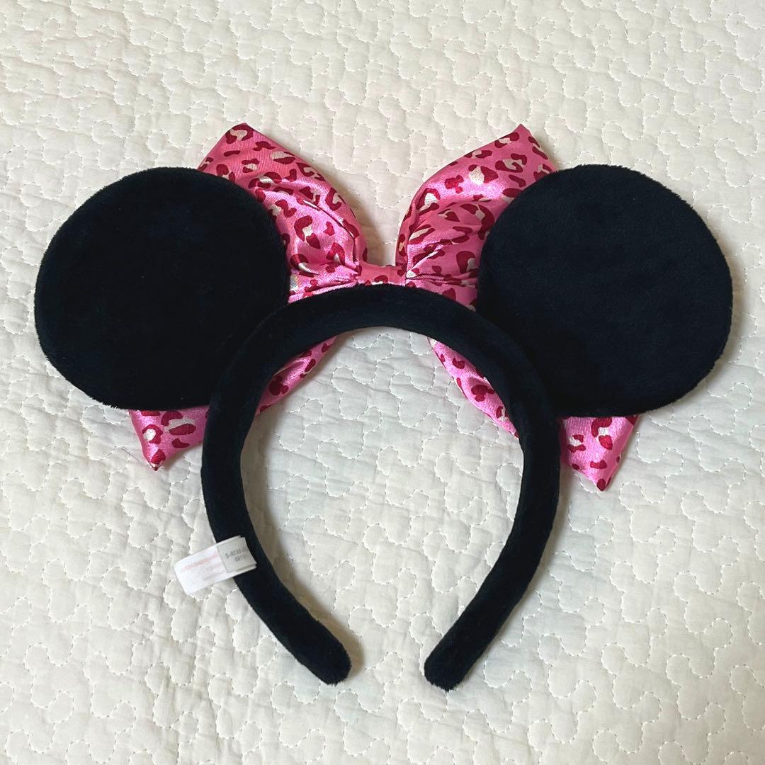 美品【Disney 】カチューシャ ミニー ヒョウ柄 ピンク レア 希少