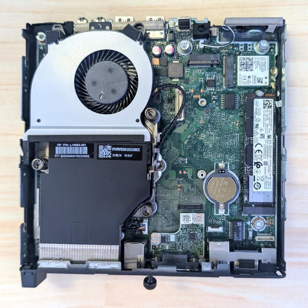 Core i5 第8世代／M.2 SSD 500GB　メモリ8G wifi搭載