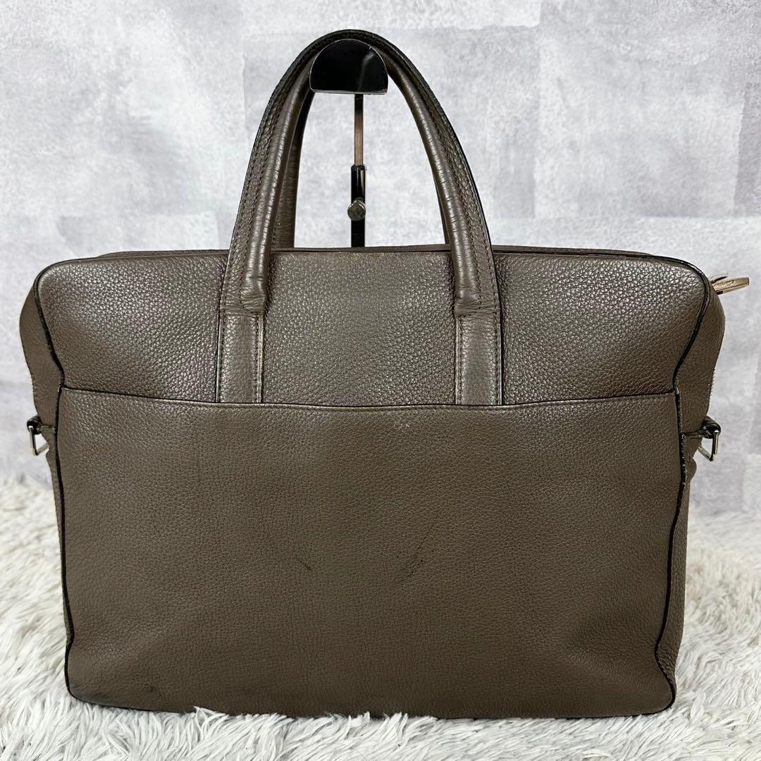 A4 美品 カルティエ レザー ビジネスバッグ エンボス ロゴ型押し グレージュ