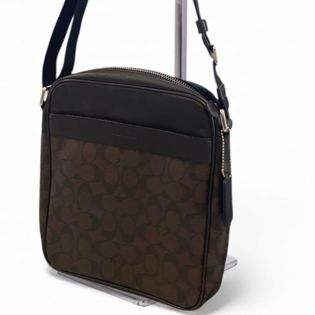 【未使用級】COACH　コーチ　ダークブラウン　ショルダーバッグ　シグネチャー