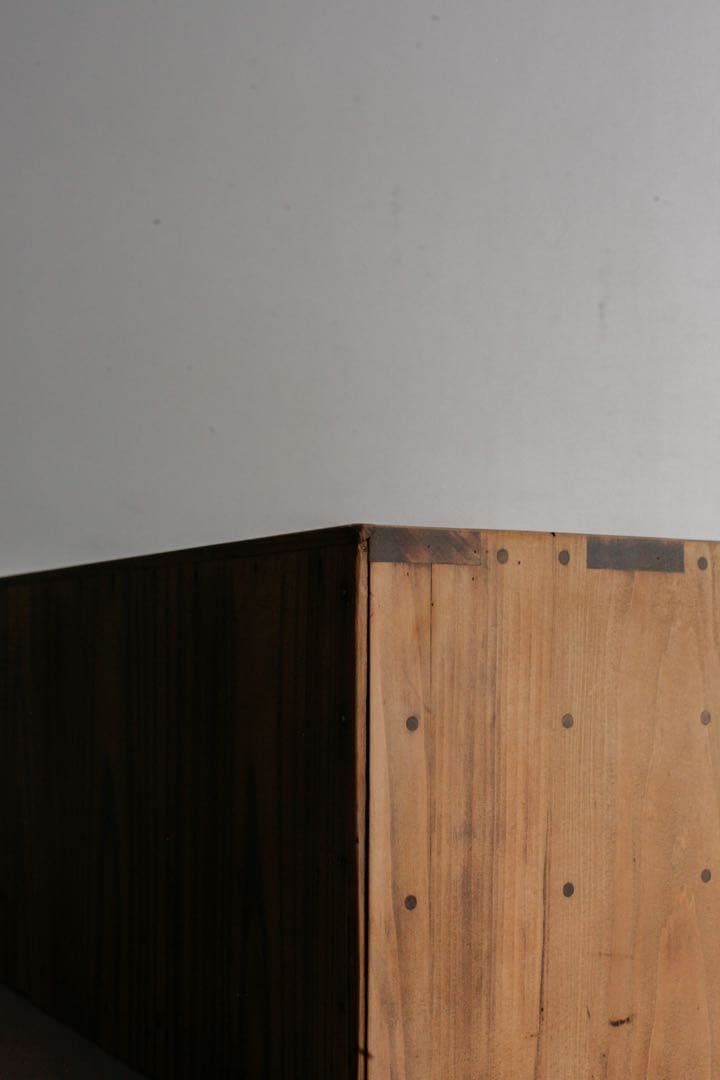 小引き出し　収納棚　飾り棚　収納箱 無垢材 テレビ台 小箪笥 古家具 古道具