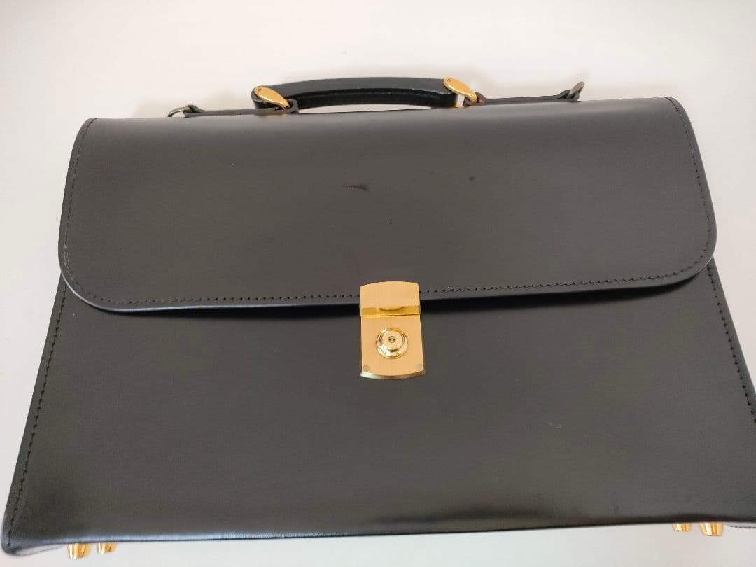 PAPWORTHパップワース　レザーバッグ　ビジネス　ブラック