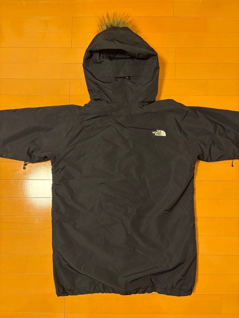 ノースフェイス　ブラック　スキーウェア　スノボウェア