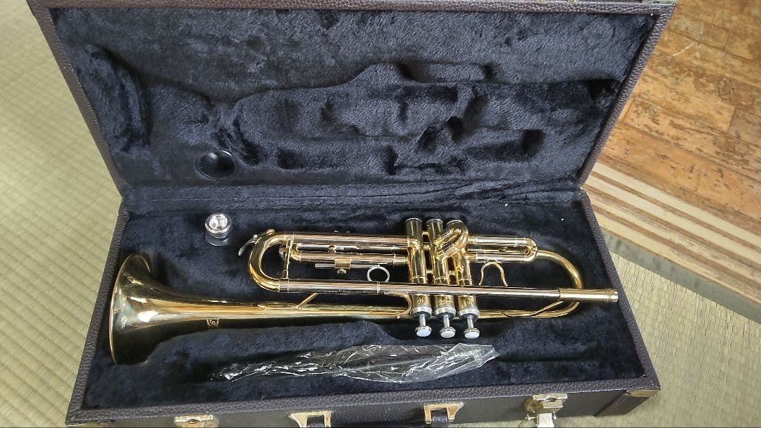 最終値下げ！Heinrich ゴールド トランペット 本体ケース付き