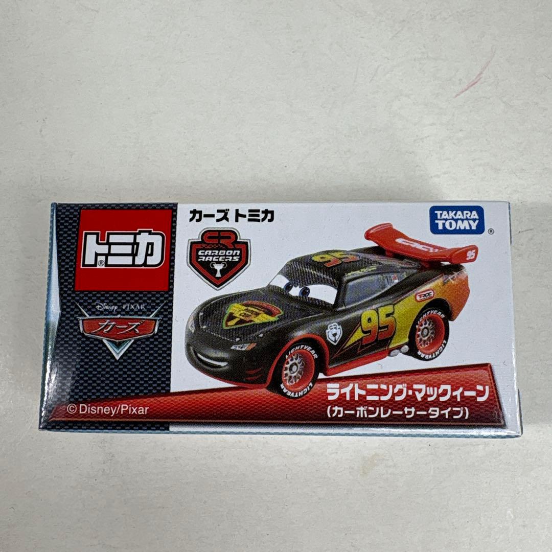 カーズ トミカ ライトニング・マックィーン (カーボンレーサータイプ)