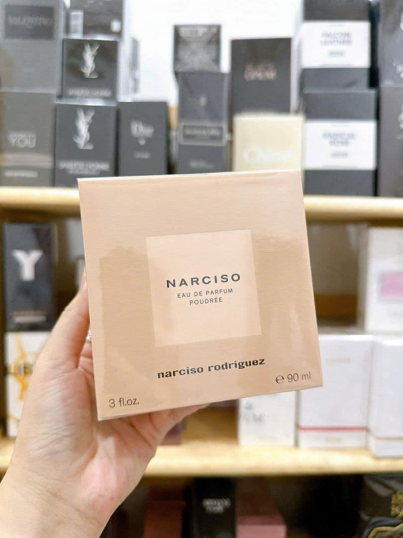 (42)NARCISO EAU DE PARFUM POUDRÉ 90ml