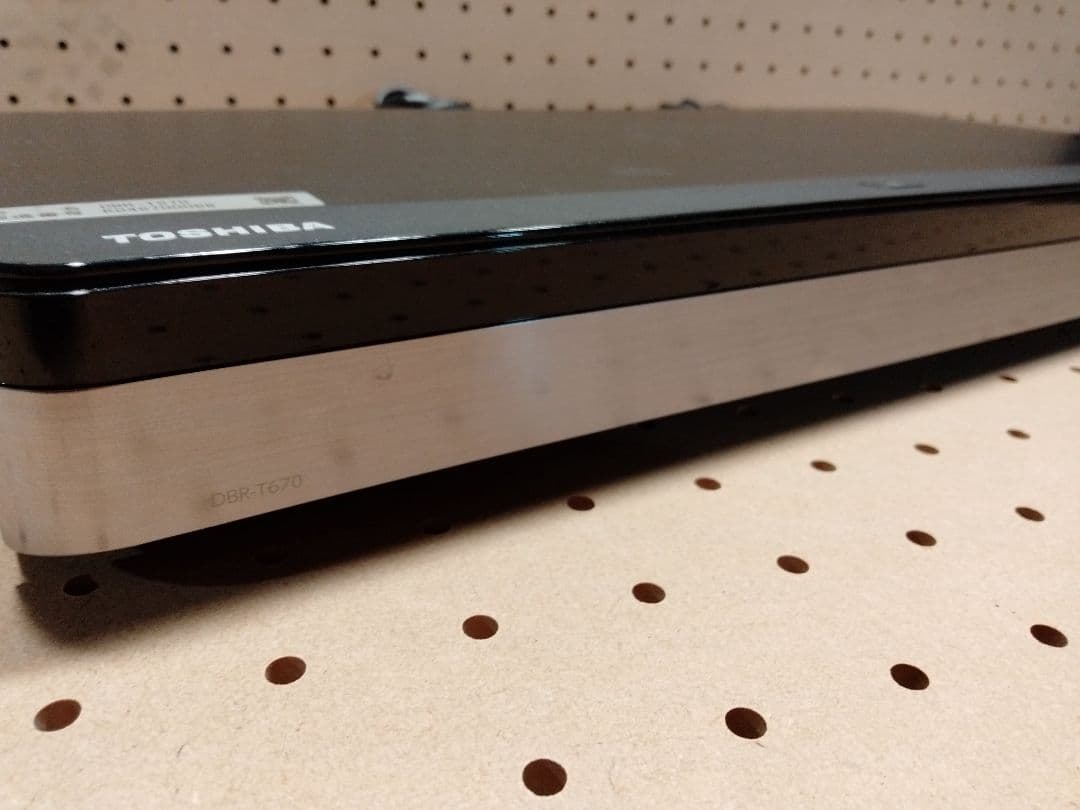 通電確認のみ!! 東芝 ブルーレイレコーダー REGZA DBR-T670
