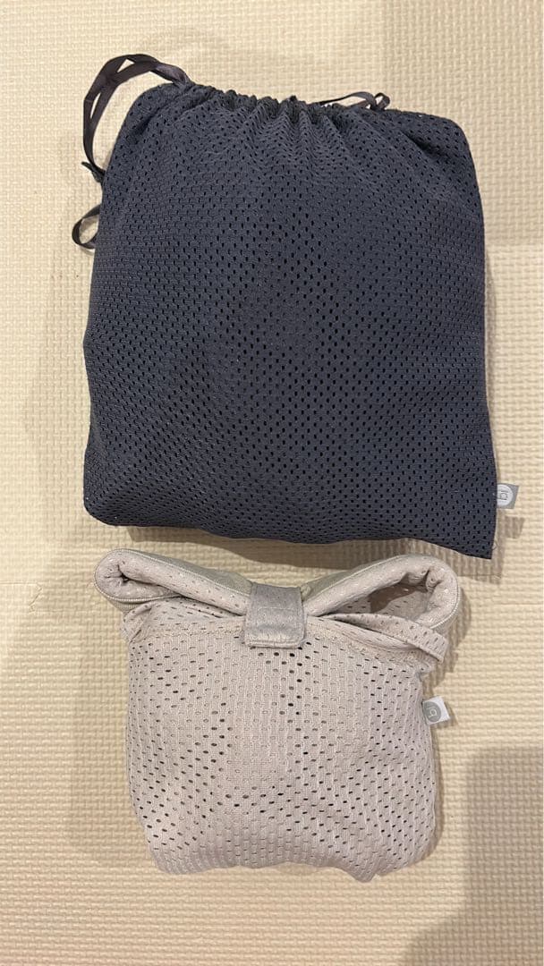 お得な３点セットエルゴベビーOMNI Breeze 抱っこ紐+スモルビ2本