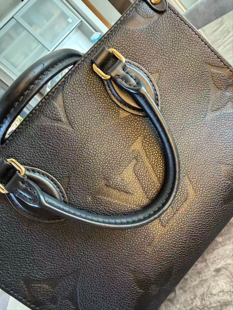 LOUIS VUITTONオンザゴーPM ブラック M45653バック