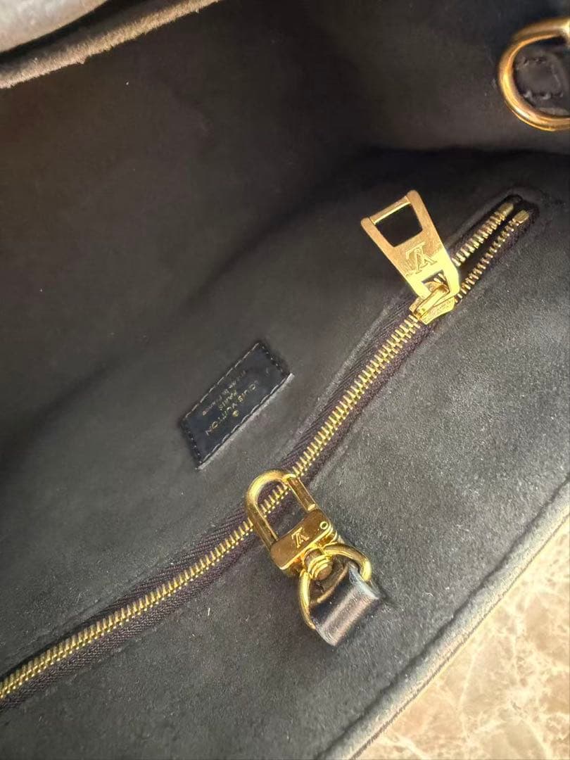 LOUIS VUITTONオンザゴーPM ブラック M45653バック