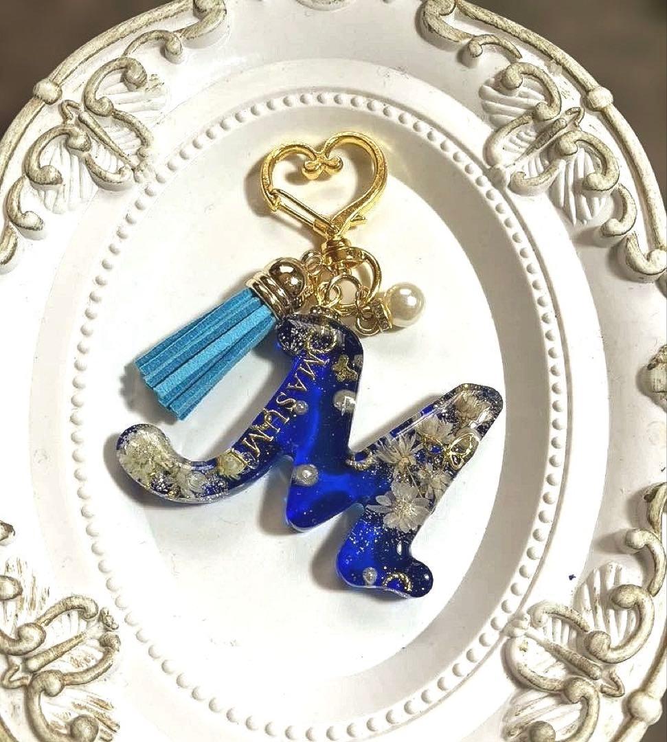 お花のイニシャルキーホルダー♪
