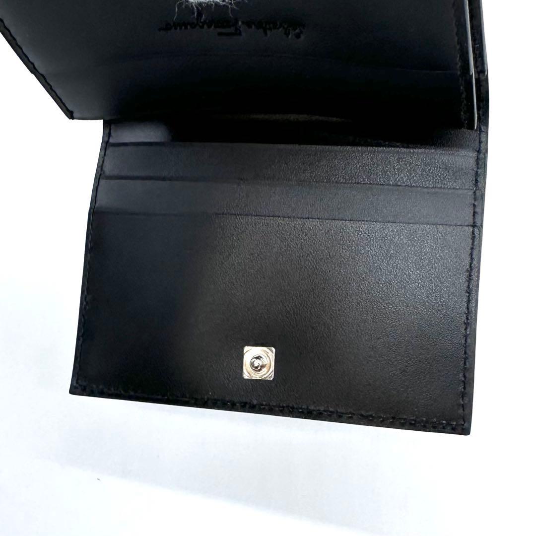 美品✨フェラガモ ガンチーニ エンボスレザー 名刺入れ カードケース ブラック