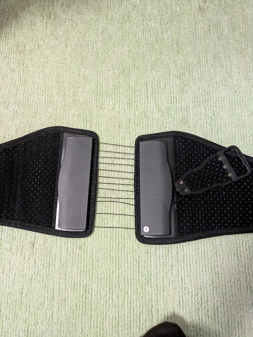 調整可能なメッシュ腰痛ベルト