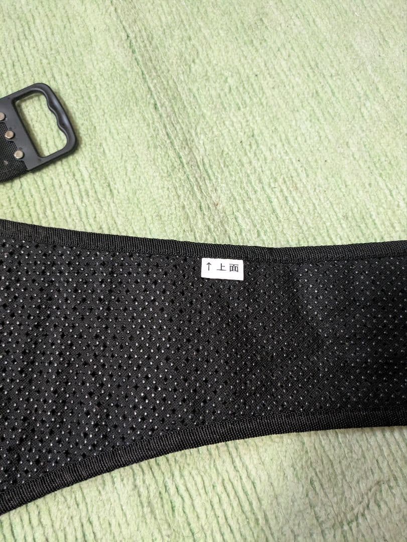 調整可能なメッシュ腰痛ベルト