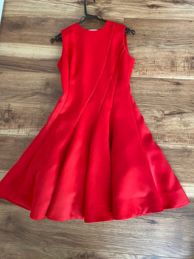 中村アンさん着用アンドクチュール　ドレス