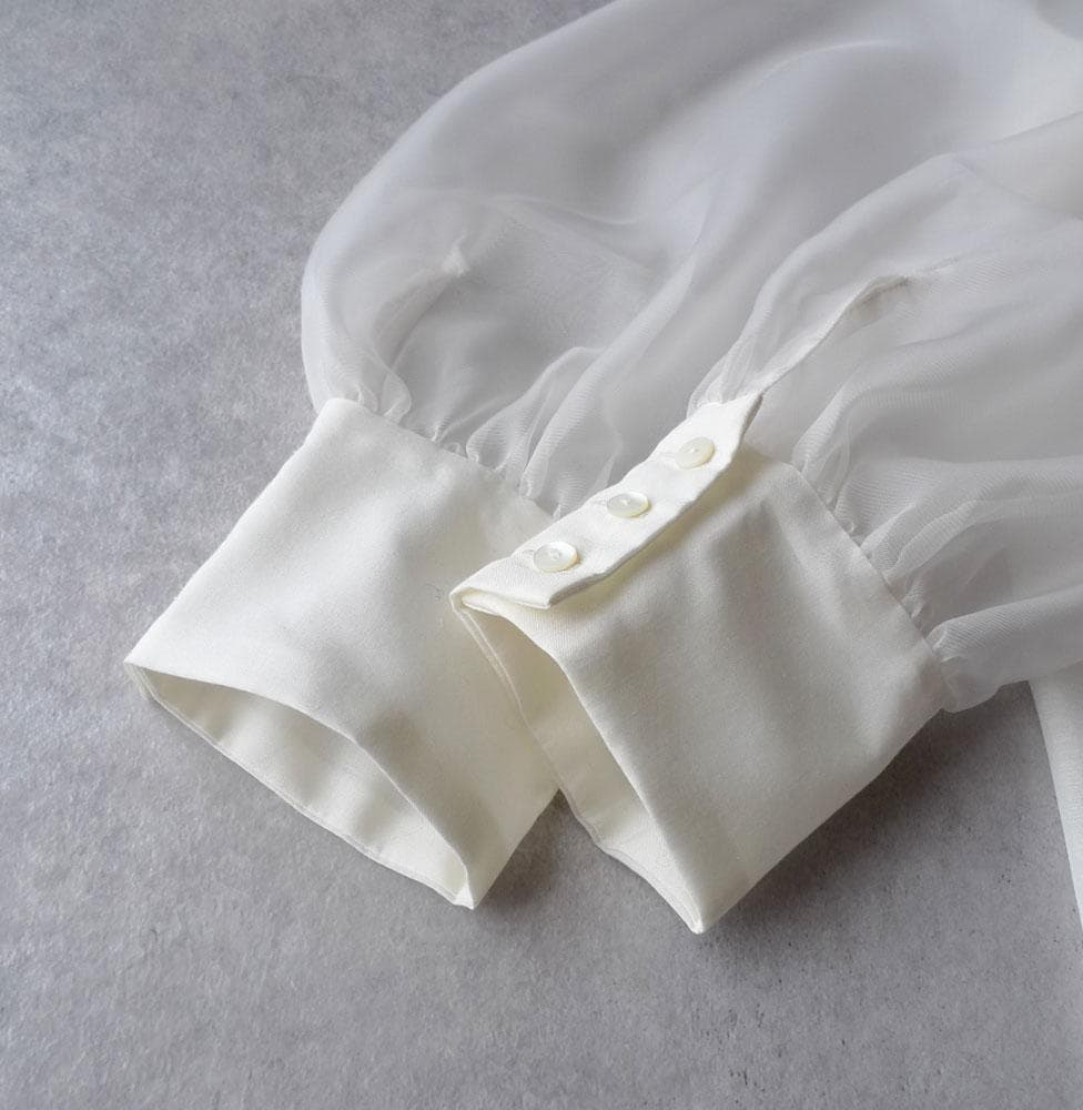 ■専用■ユナイテッドアローズ TOKYO 2,3万 シアー ボウタイブラウス 白