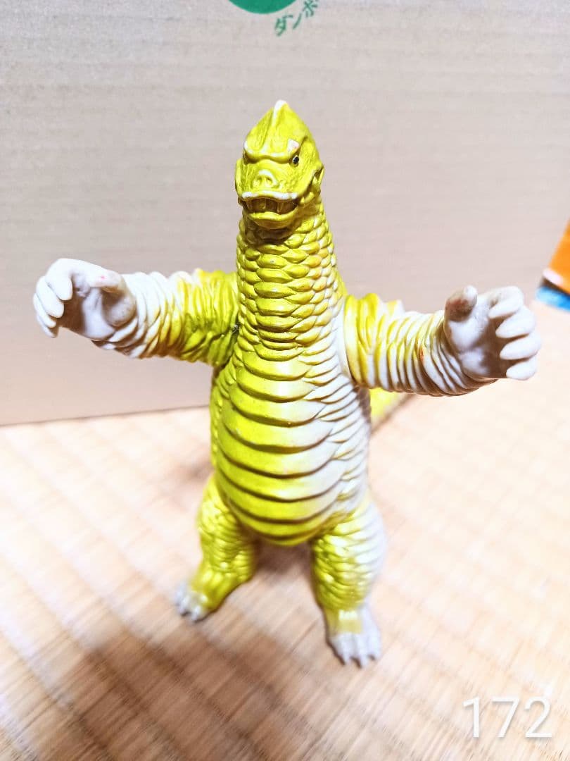 レッドキング　約16cm　初期　ソフビ　フィギュア　骨董品　キングザウルス　絶版