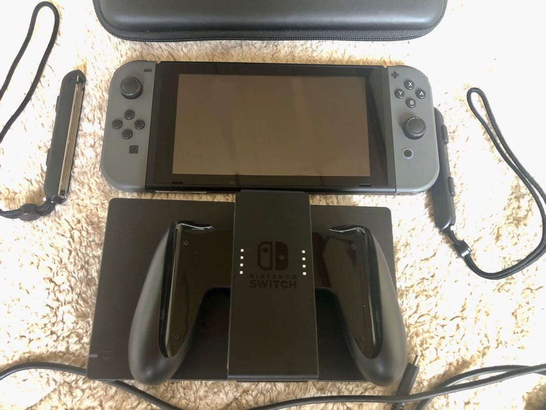 [値下げ交渉歓迎！]Nintendo Switch 本体 + 付属品セット