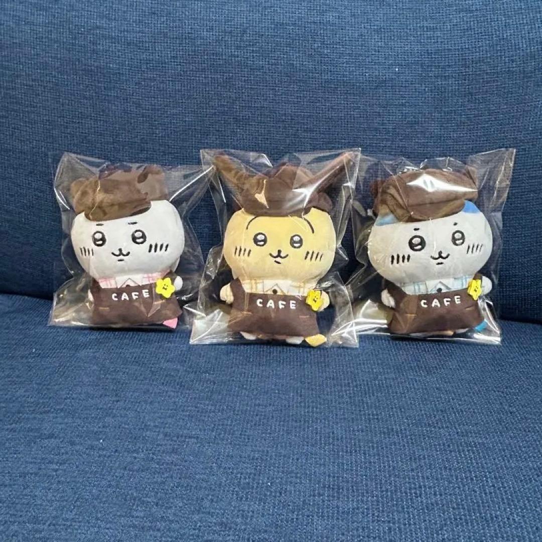 ちいかわ　カフェ店員さん　マスコット