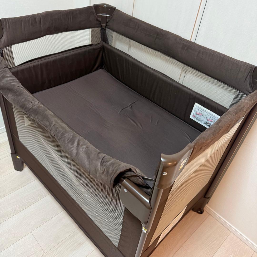 ちゅん　アップリカ　ココネルエアー　ベビーベッド　リッチブラウン
