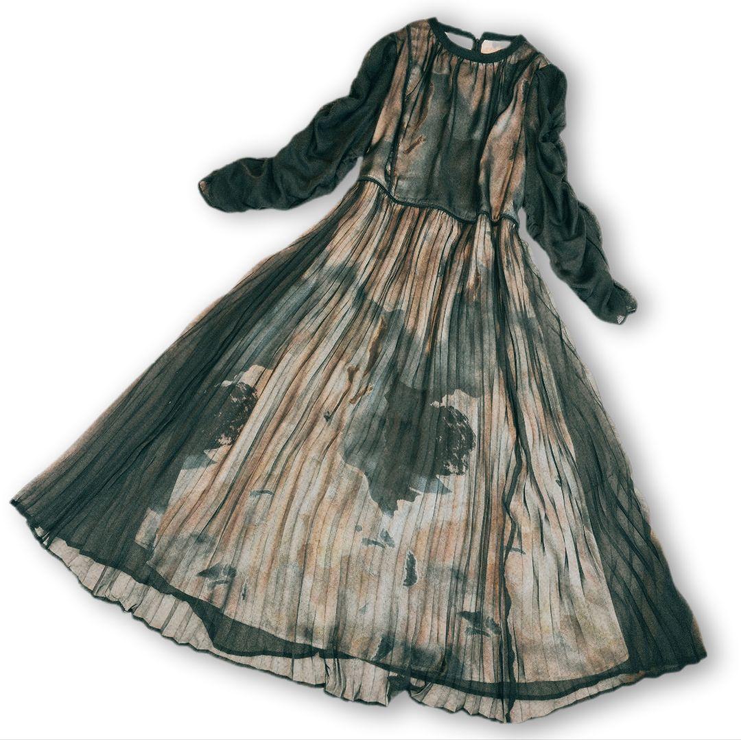 美品☆ カラルス プリント重ねシフォンプリーツデザイン ロング丈 ワンピース