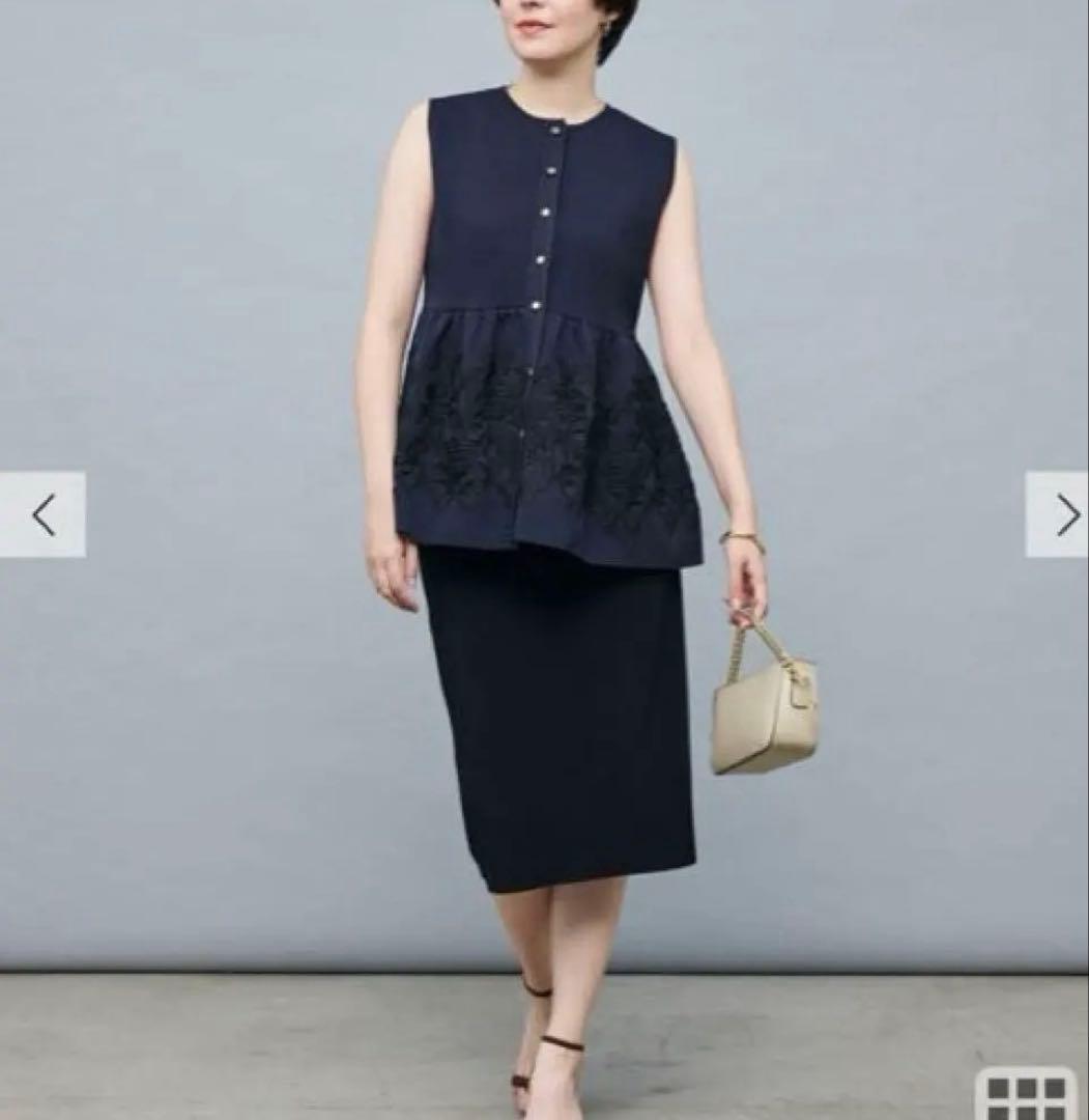 ノーリーズNOLLEY'S ネイビー レース付きペプラム ベスト