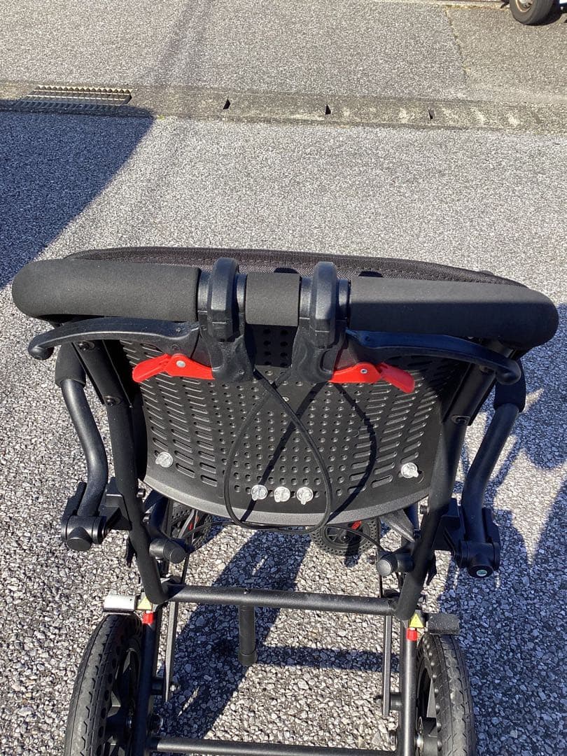 S4 千葉県鴨川　美品　折りたたみ介助用車椅子 Care Parents