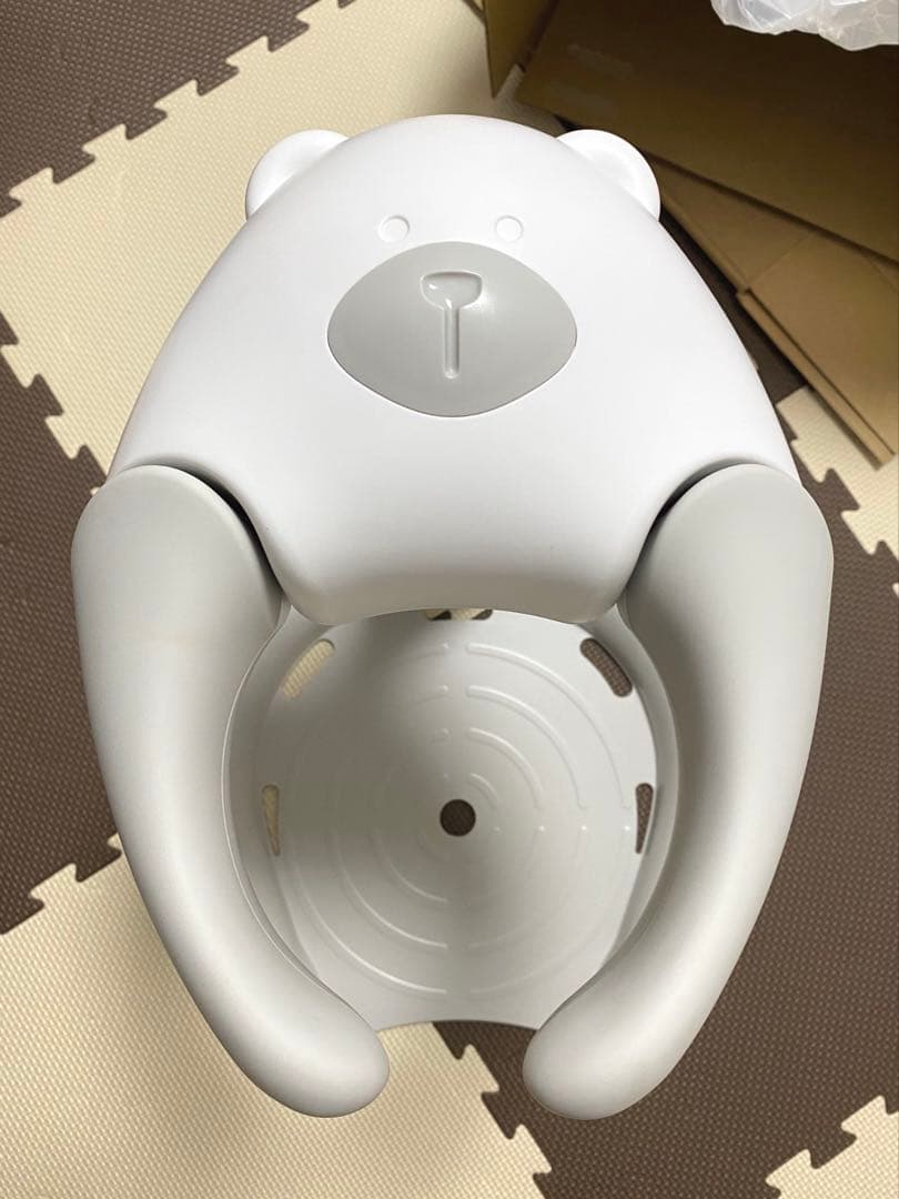 poled HUGBEAR ハグベアー ベビーバスチェア シャワーラック付き