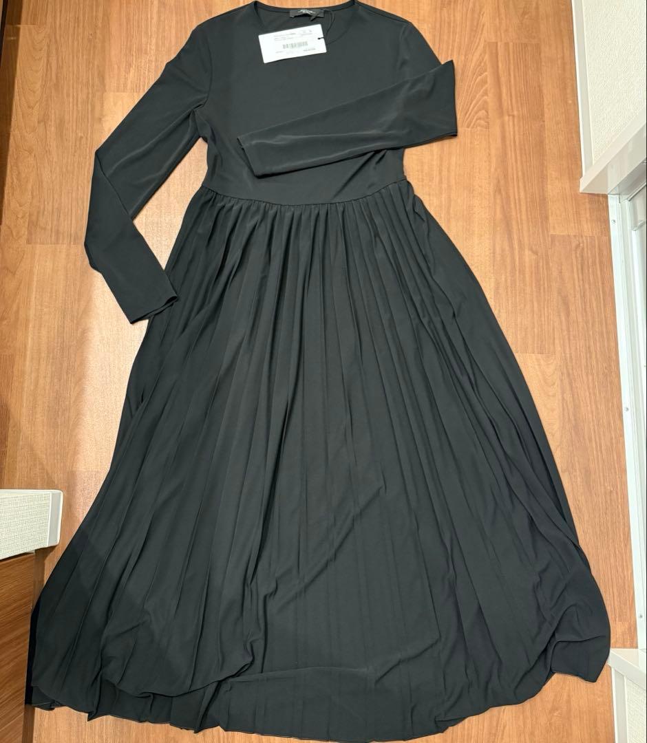 【はちだい様用】ウィークエンドマックスマーラ ニットジレ x ジャージードレス