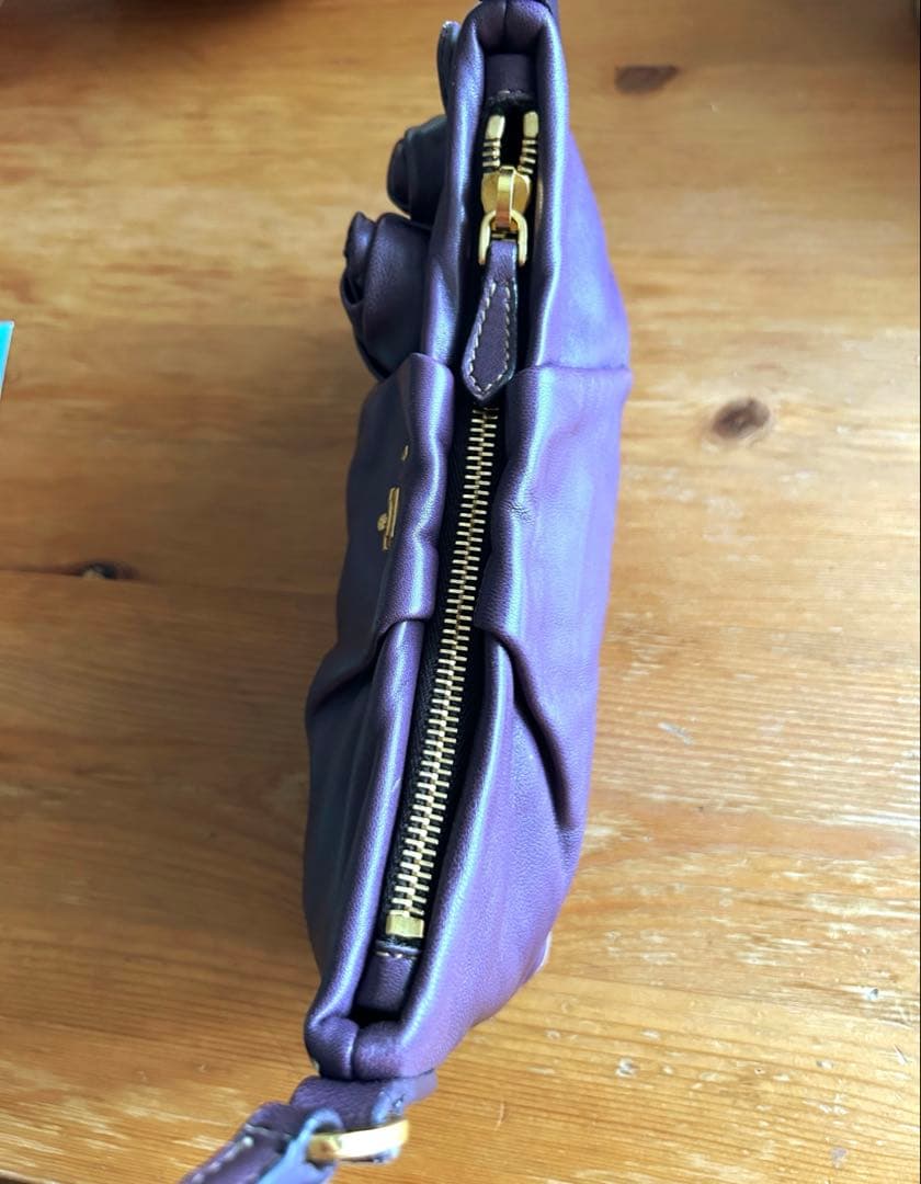 PRADA パープル レザー ハンドバッグ